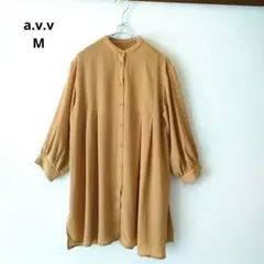 a.v.v アーヴェヴェ バック プリーツ ブラウス ベージュ M イトキン