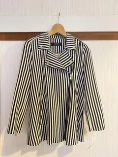 新品！ ZARA TRF ザラ ストライプ テーラードジャケット 黒白 Sのサムネイル