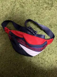 TOMMY HILFIGER ボディバッグ・ウエストポーチ