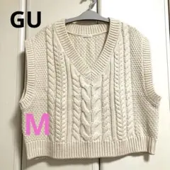 gu ニットベストvネック Mサイズ アイボリー