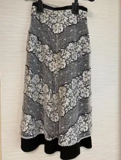 【新品タグ付】ジルスチュアート♡レーススカート♡のサムネイル