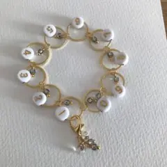 Item thumbnail for item 35d3511c-871c-41d9-8b1e-d01b50e7b42b