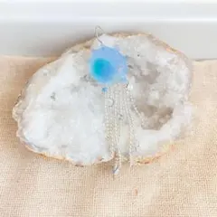 スワロフスキーがキラめく人魚のピアス♪