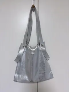 BEAURE 本革 トートバッグ ショルダーバッグ 2way シルバーのサムネイル