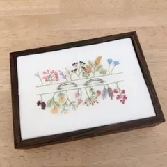 刺繍のリングピロー　ブラウン