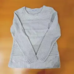 ベージュ 長袖セーター