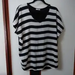 ハニーズ ボーダー Vネックトップス