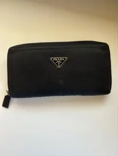 PRADA プラダ 長財布 ラウンドファスナー 三角ロゴ