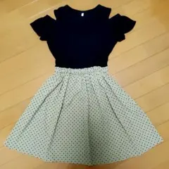 GU 肩出し ドッキングワンピース 140㎝ ブラック系のサムネイル