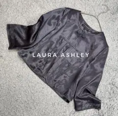 【匿名配送】LAURA ASHLEY ノーカラー　ジャケット　光沢　長袖　Mのサムネイル