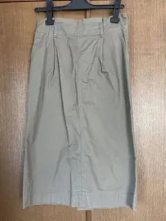 タイトスカート　ユニクロ　カーキ　膝下スカート