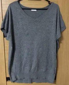 GU フレンチスリーブ　Vネック　ニット　カットソー　グレー　L