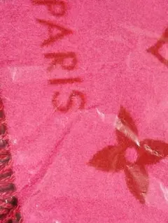 LOUIS VUITTON マフラー 限定色　ストール ピンク 赤 ルイヴィトン