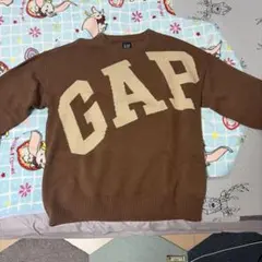 GAP ロゴ入り クルーネック ニット ブラウン