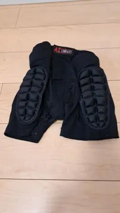スノーボード　スキー　プロテクター　ヒップガード　キッズ　子供