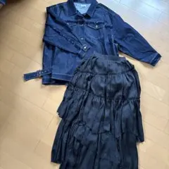 デニムジャケットとフリルスカートのセットアップ