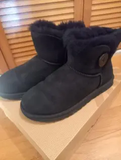 UGG ムートンブーツ MINI BAILEY BUTTON 3352　黒