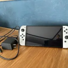 Nintendo Switch 有機ELモデル + ケース + 充電器
