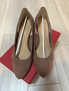 ピンクブラウン スエード ポインテッドトゥパンプス(ブランド:ラウナレア)