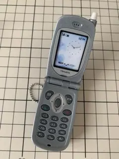 なつかしのガラケー＋マスコット