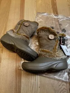 crocs クロックス エレノア　ムートンブーツW4
