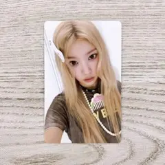 ILLIT Ashley Williams Pouch トレカ モカ