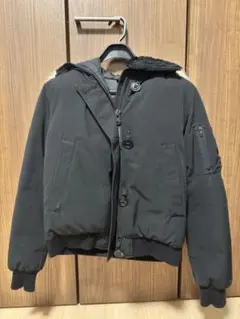 CANADA GOOSE ブラックM