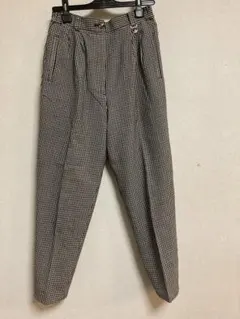 チェック柄テーパードパンツ