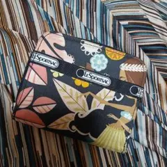 LeSportsac 2つ降り財布のサムネイル