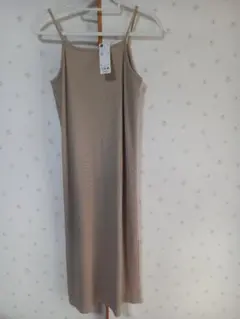 GU キャミソールワンピース Sサイズ ベージュ