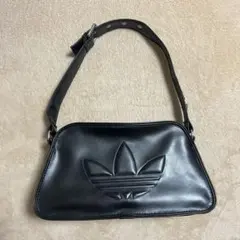 adidas 黒　ハンドバック