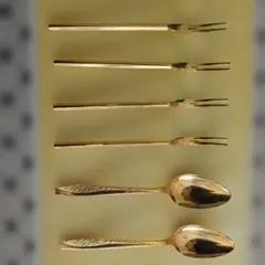 ゴールドカトラリーセット フォーク4本 スプーン2本