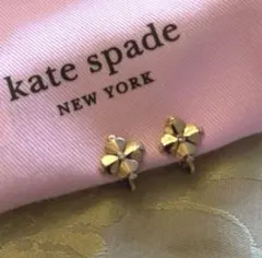 kate spade レガシー ロゴ スペード フラワー イヤリングのサムネイル