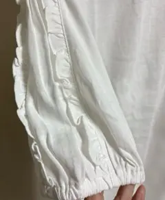 新品　サマンサモスモス　袖縦フリルTシャツ オフのサムネイル