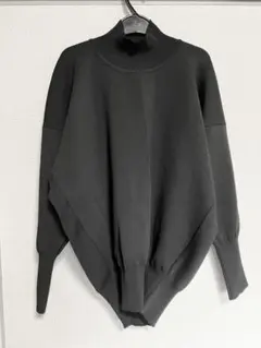 ISSEY MIYAKE イッセイミヤケ ニットハイネック新品未使用のサムネイル