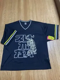 虎グラフィック VネックTシャツ 新品　サイズ:M