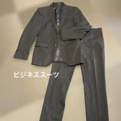 グレーのストライプスーツ（ジャケット・パンツ）　メンズ　セットアップ