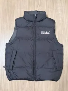 FIRST DOWN ダウンベスト ブラック/ダークグレー