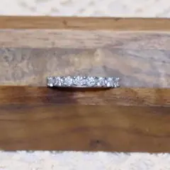 【8石・極細】高品質モアサナイト ハーフエタニティ リング フリーサイズ