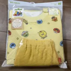 新品未開封★ユニクロ キルトパジャマ セサミストリート 80