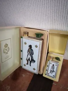 ナポレオンブック型デキャンタ カミュ ナポレオン皇帝生誕 200 年記念ブック デキャンタ ミニ