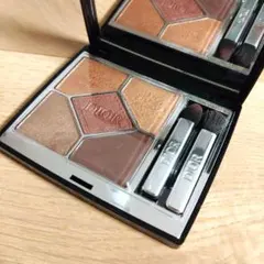 ディオール サンククルールクチュール 689ミッツァ アイシャドウ