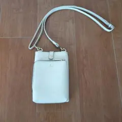 開店セール☆現行品 26年購入 新品未使用 ペレボルサ ロゴ スマホ