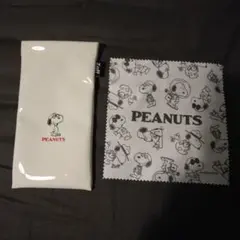 PEANUTS スヌーピー メガネケースと眼鏡拭きセット
