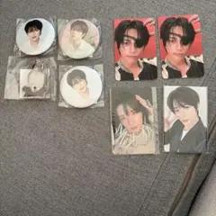 TXTボムギュ　トレカ、缶バッジの2種組み合わせ。