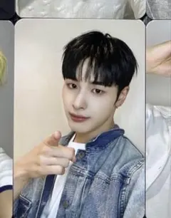 Item thumbnail for item 8b650e0d-e579-4a41-a19c-e507b48c952d