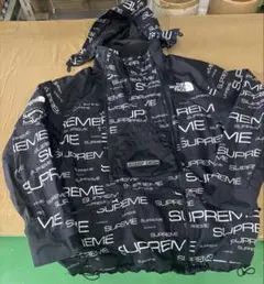 Supreme × The North Face マウンテンパーカー