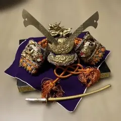 極珍品・秀吉の馬印】五月人形 兜 金葫芦（ひょうたん）意匠 麒麟浮彫