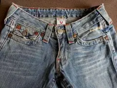 【TRUE RELIGION】ダメージデニムジーンズ　レディース