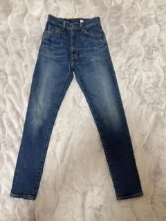 Item thumbnail for item 3a905c29-d3f9-4f5e-89c8-e41d0f977d3c